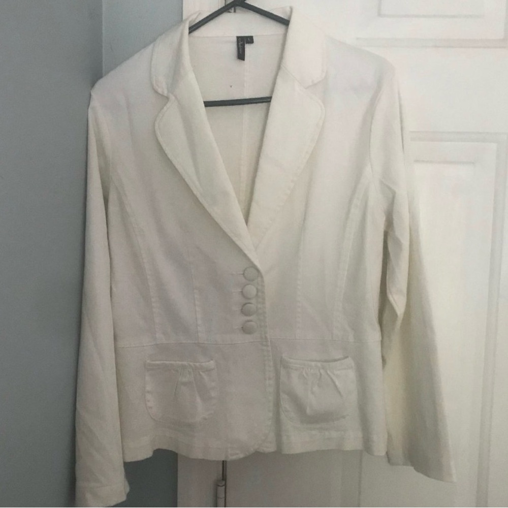 Ambition Ivory Blazer with Pocket Details